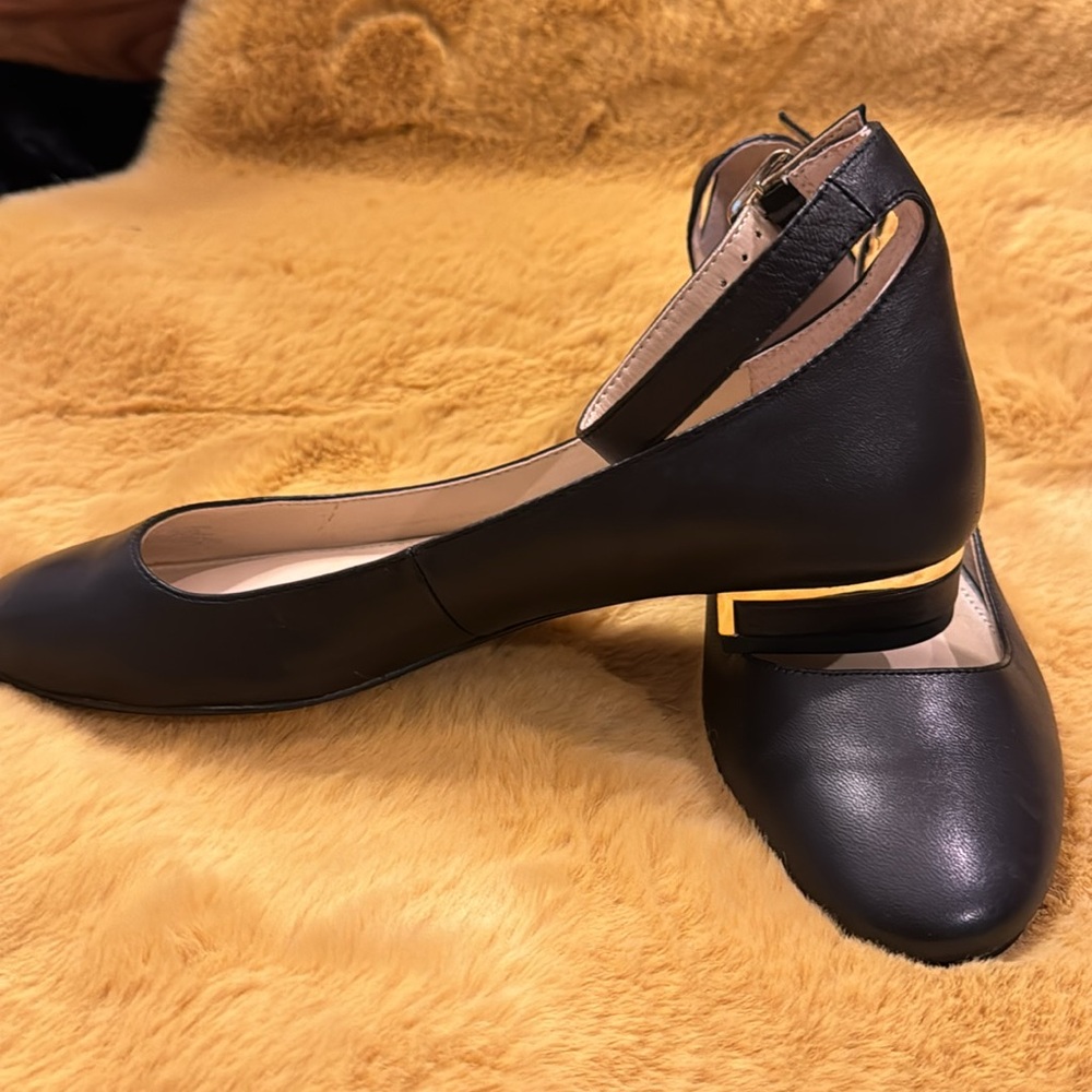 Vince Camuto Black Leather Ankle-Strap Flats - Picture 5 of 5